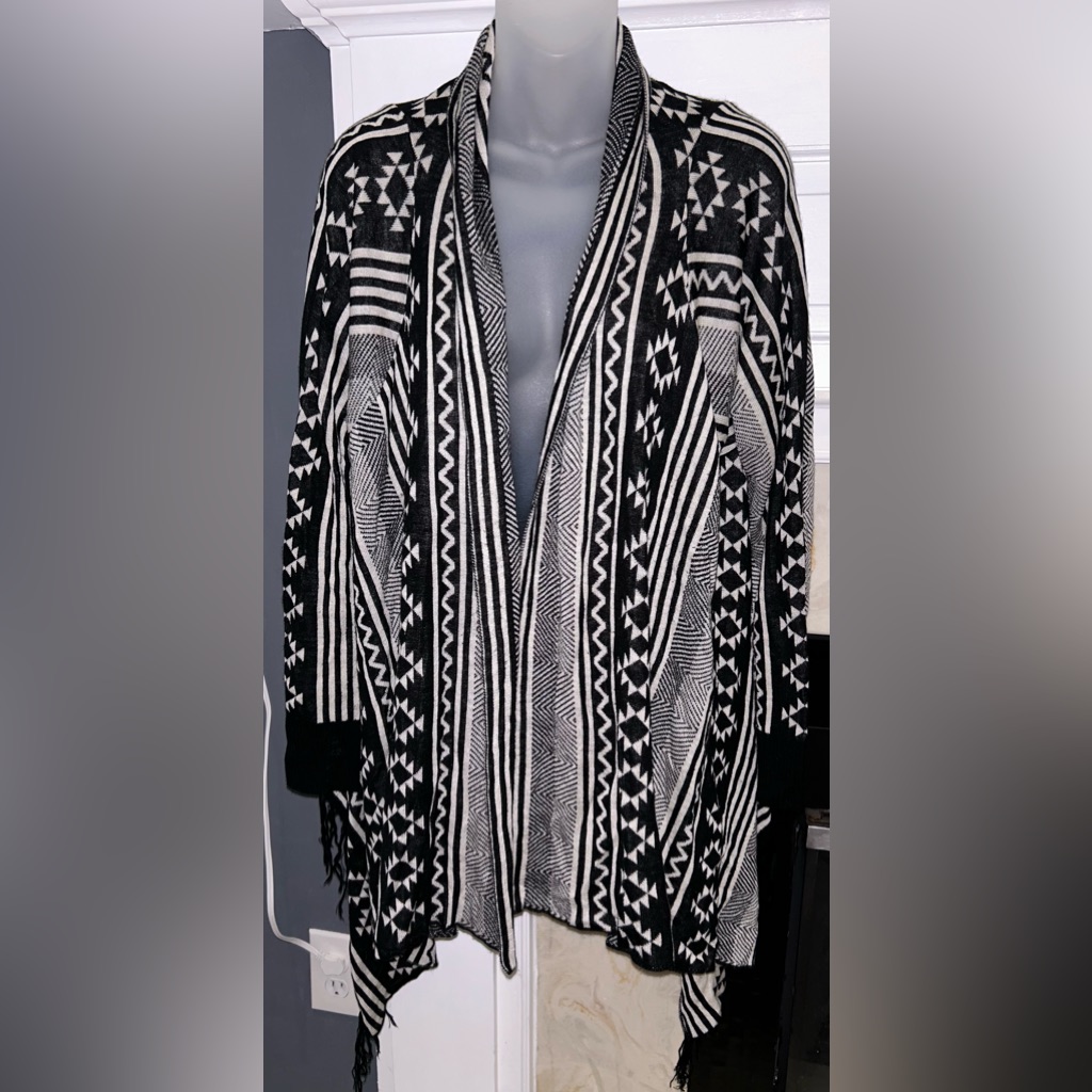 Love By Design Black Creme White Cardigan Fringe Pattern Medium Sweater Soft
